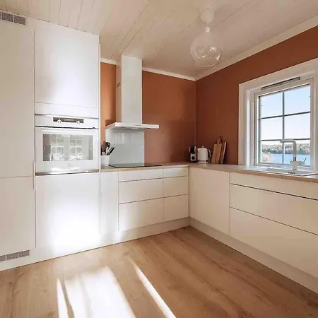 Fjord Cottage With Panoramic View Chalet Sandefjord