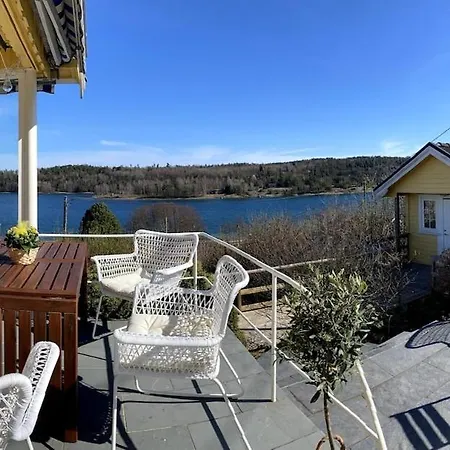 Fjord Cottage With Panoramic View * Sandefjord